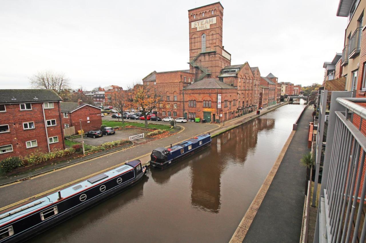 Canal Side Apartment In Chester Extérieur photo